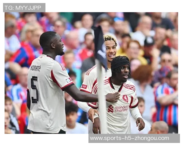 埃基蒂克在巴黎首次感受失败期待与萨拉赫携手进球